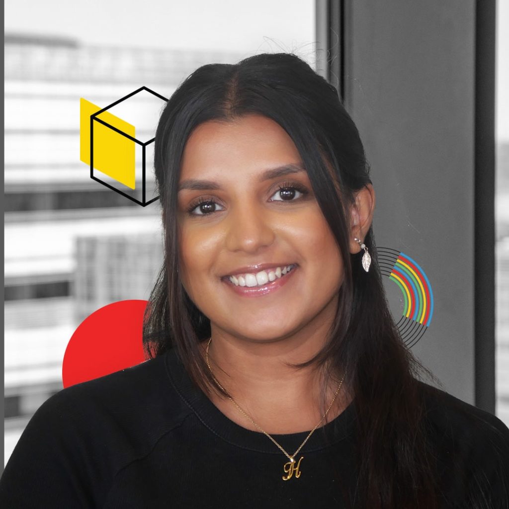 Henna – Social Media Executive